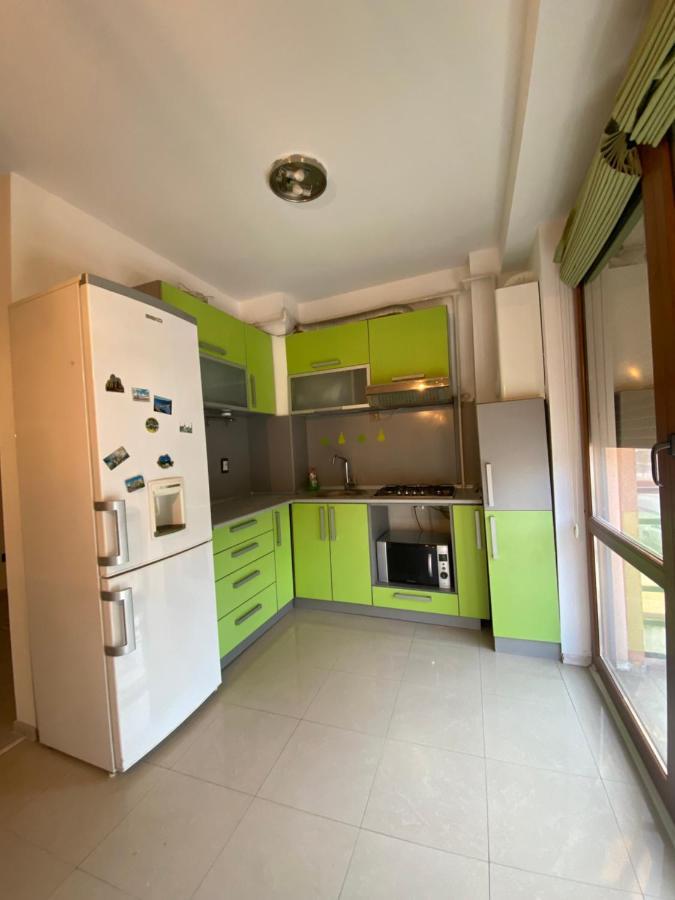 Apartament 3 Camere Bacău Esterno foto
