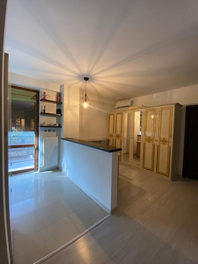Apartament 3 Camere Bacău Esterno foto